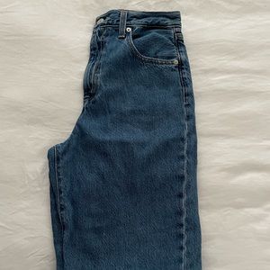 Levi High Loose Taper Jeans size 26